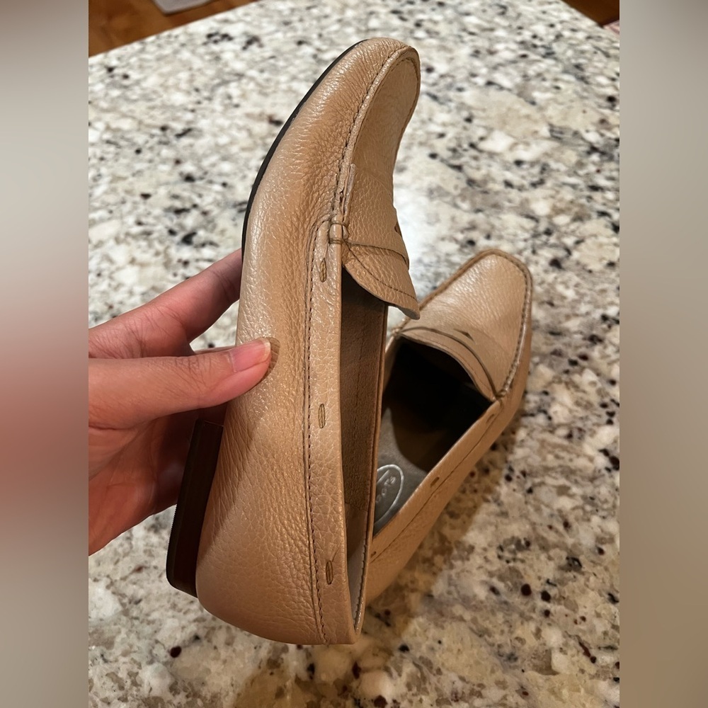 Talbots Women’s Light Tan Leather Loafers Size 7.5 - Picture 7 of 9